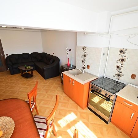 Vacation Apartment With Free Parking Sibiu Exteriör bild