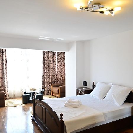 Vacation Apartment With Free Parking Sibiu Exteriör bild